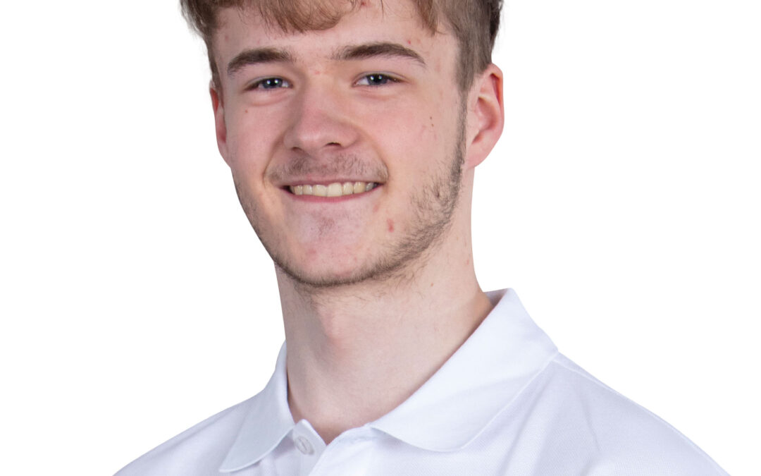 Successful completion: Sascha Korn passes final examination in conventional turning at Königsee Implantate